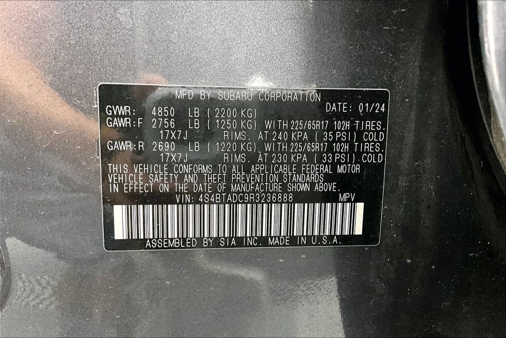 Used 2024 Subaru Outback Premium AWD/4WD image 35