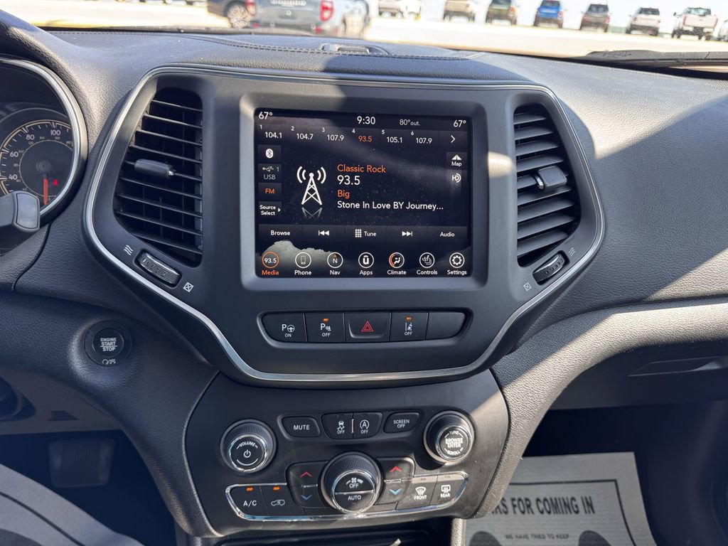 Used 2023 Jeep Cherokee Altitude Lux AWD/4WD image 20