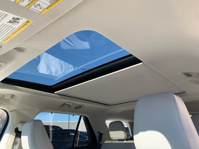 Certified 2025 Ford Explorer Platinum w/ LUX Leather Package image 30