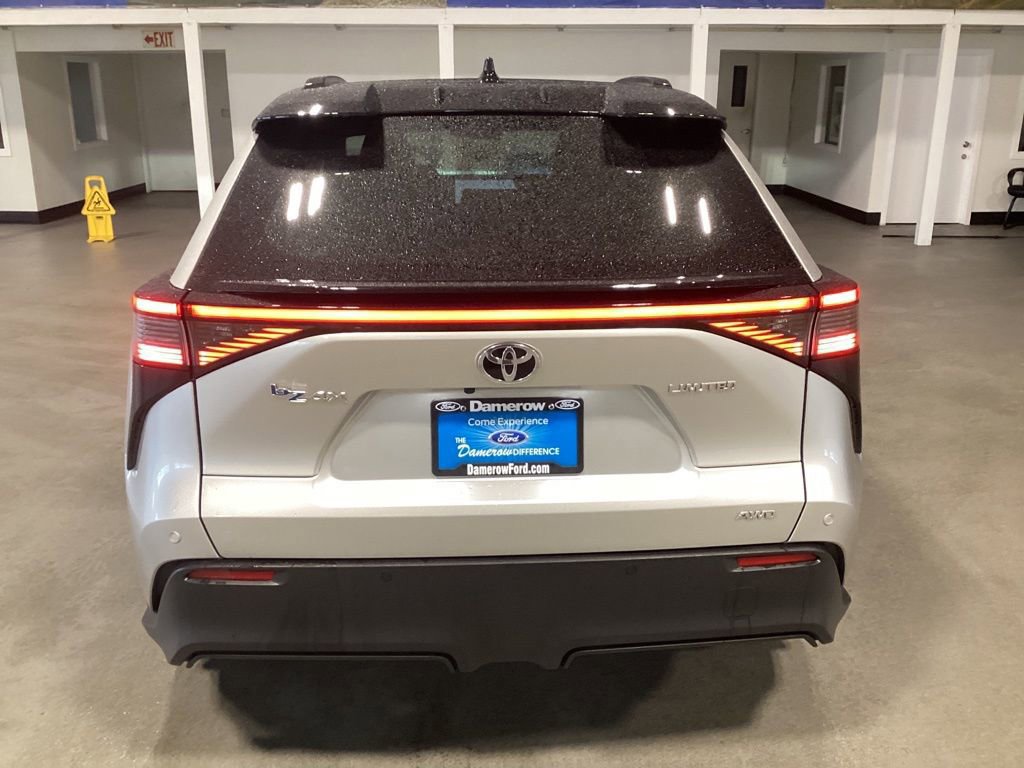 Used 2023 Toyota bZ4X AWD image 4