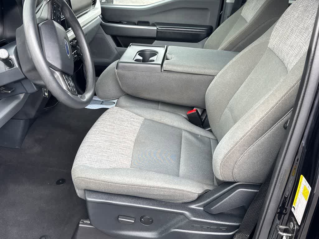 Certified 2025 Ford F250 XLT AWD/4WD image 9