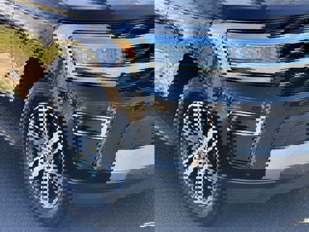 Certified 2024 Ford Expedition Limited image 8