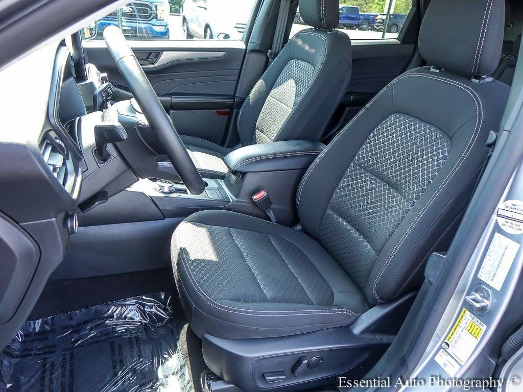 Certified 2024 Ford Escape Active FWD image 11