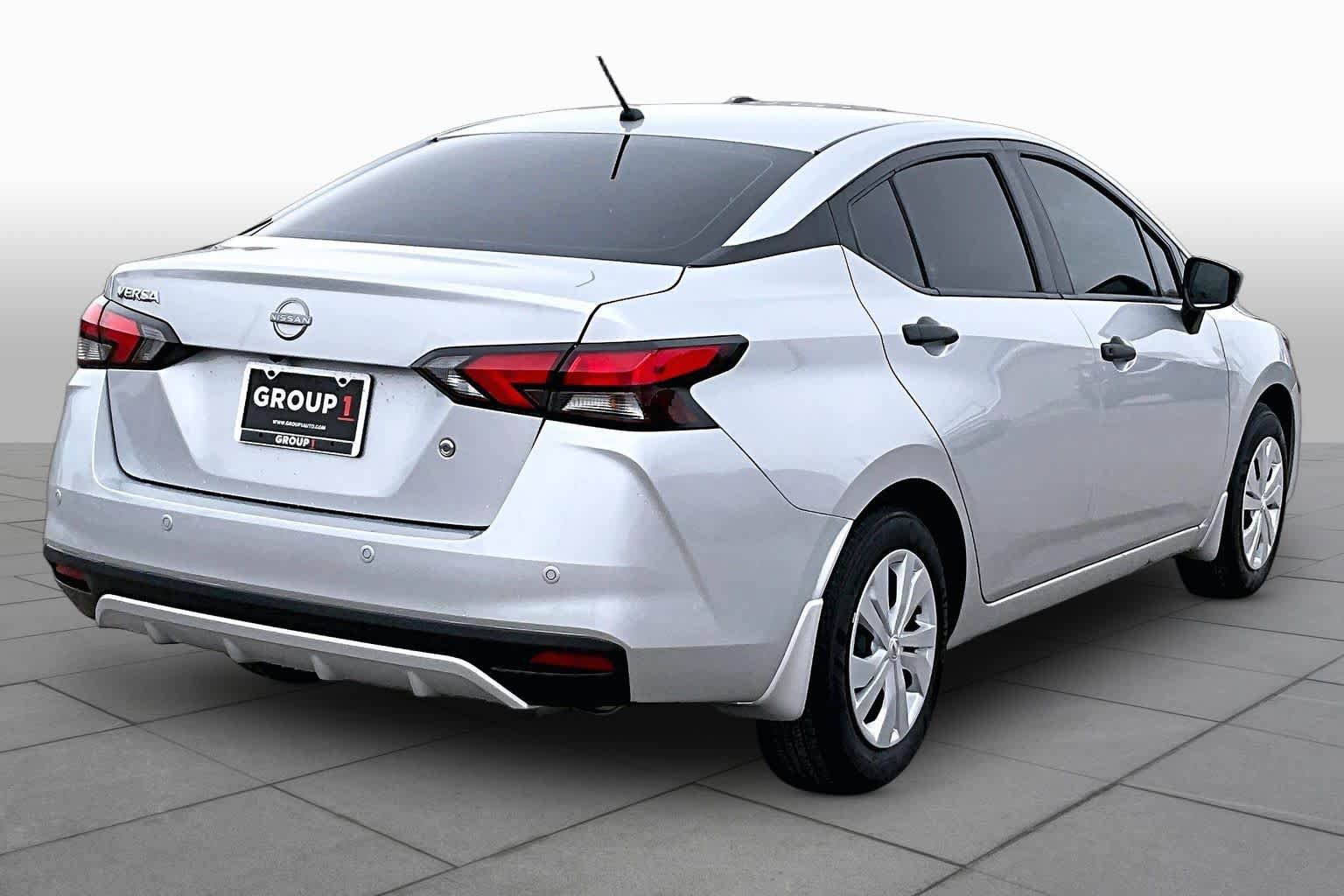 Used 2024 Nissan Versa S FWD image 13