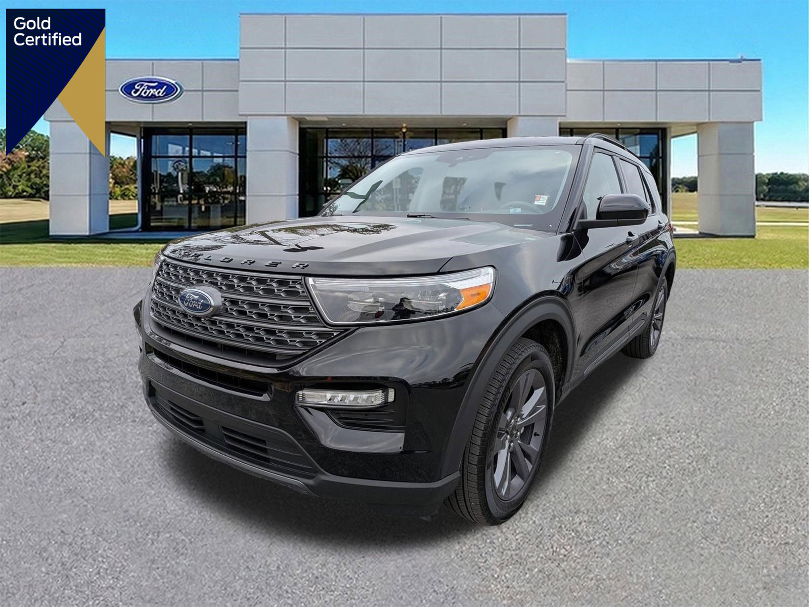 Certified 2023 Ford Explorer XLT w/ Equipment Group 202A