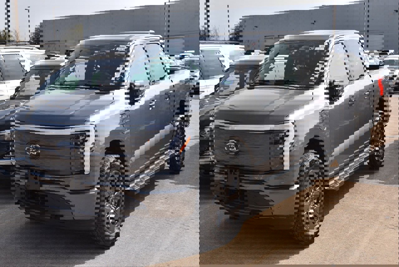 Certified 2023 Ford F150 Lightning Lariat w/ Equipment Group 511A High image 1