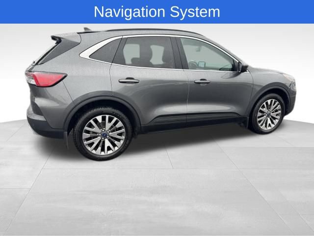 Certified 2022 Ford Escape Titanium w/ Class II Trailer Tow Package AWD/4WD image 3