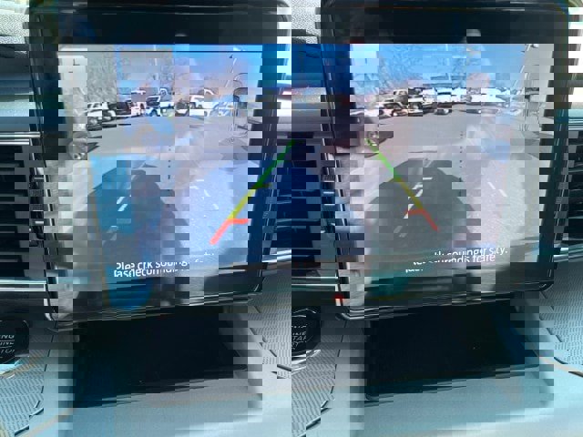 Certified 2022 Ford Explorer XLT w/ Equipment Group 202A image 15