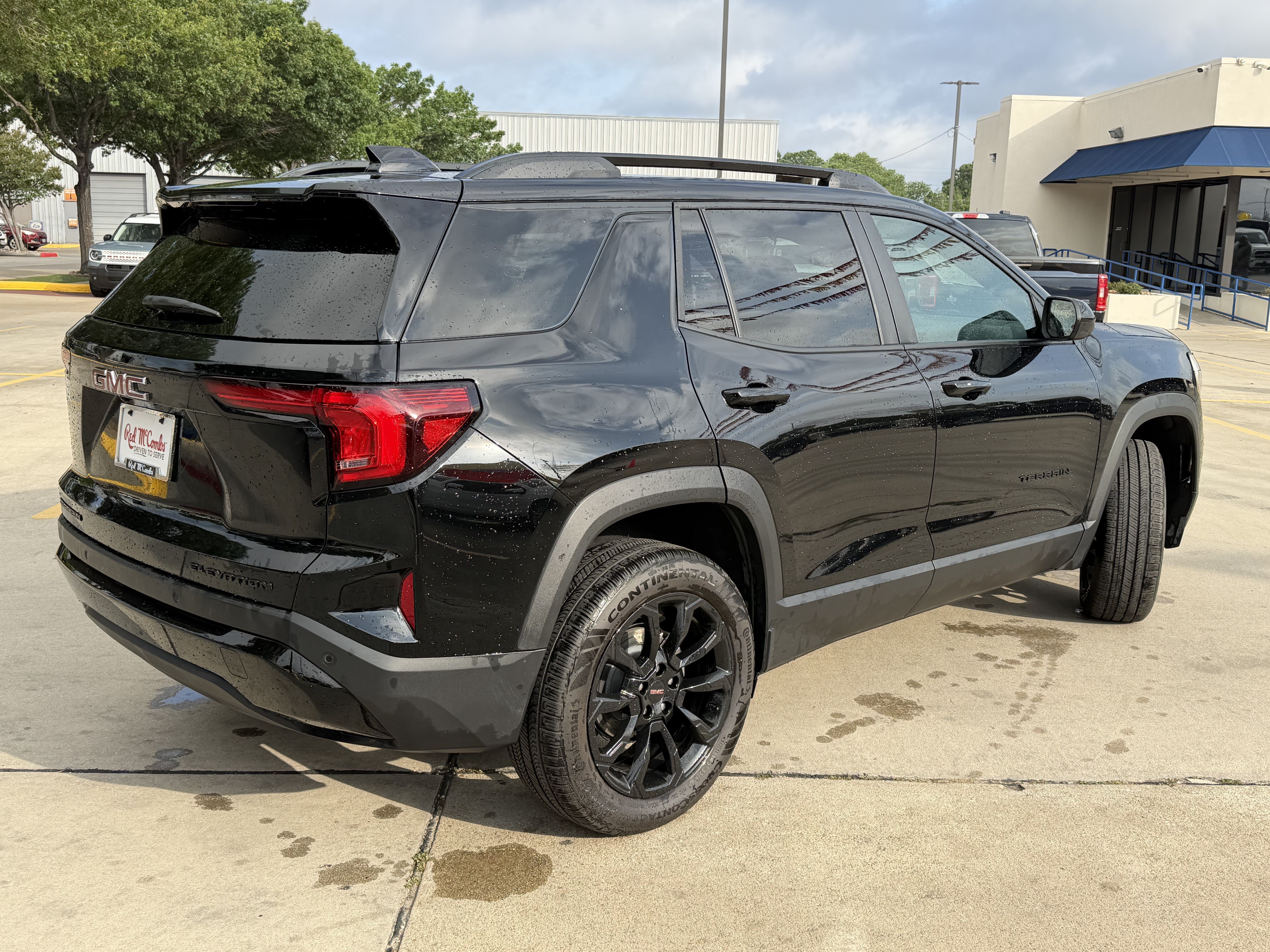 Used 2026 GMC Terrain Elevation w/ Elevation Premium Package FWD image 6