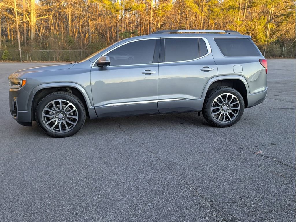 Used 2022 GMC Acadia Denali w/ Denali Technology Package image 2