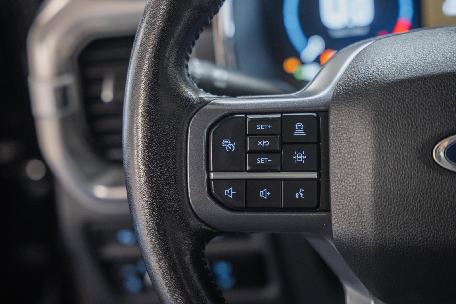 Certified 2023 Ford F150 Lariat w/ Equipment Group 502A High image 32