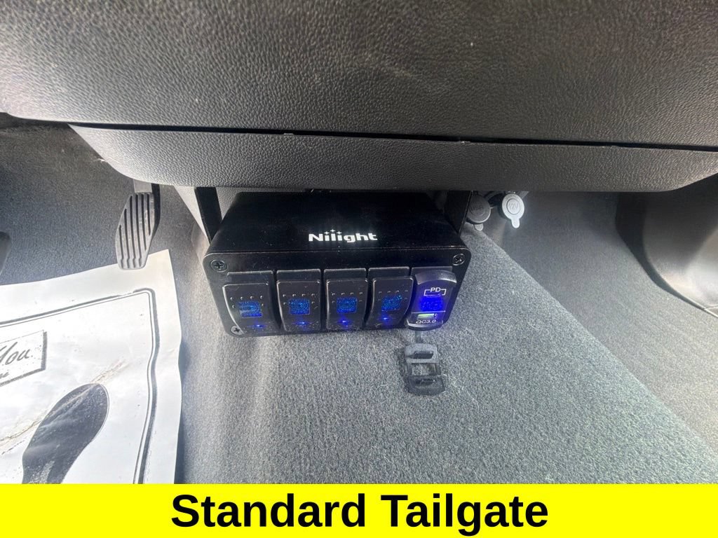 Used 2024 Chevrolet Silverado 2500 LT AWD/4WD image 28