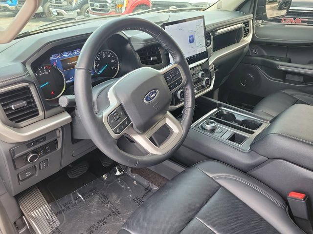 Certified 2023 Ford Expedition XLT RWD image 21