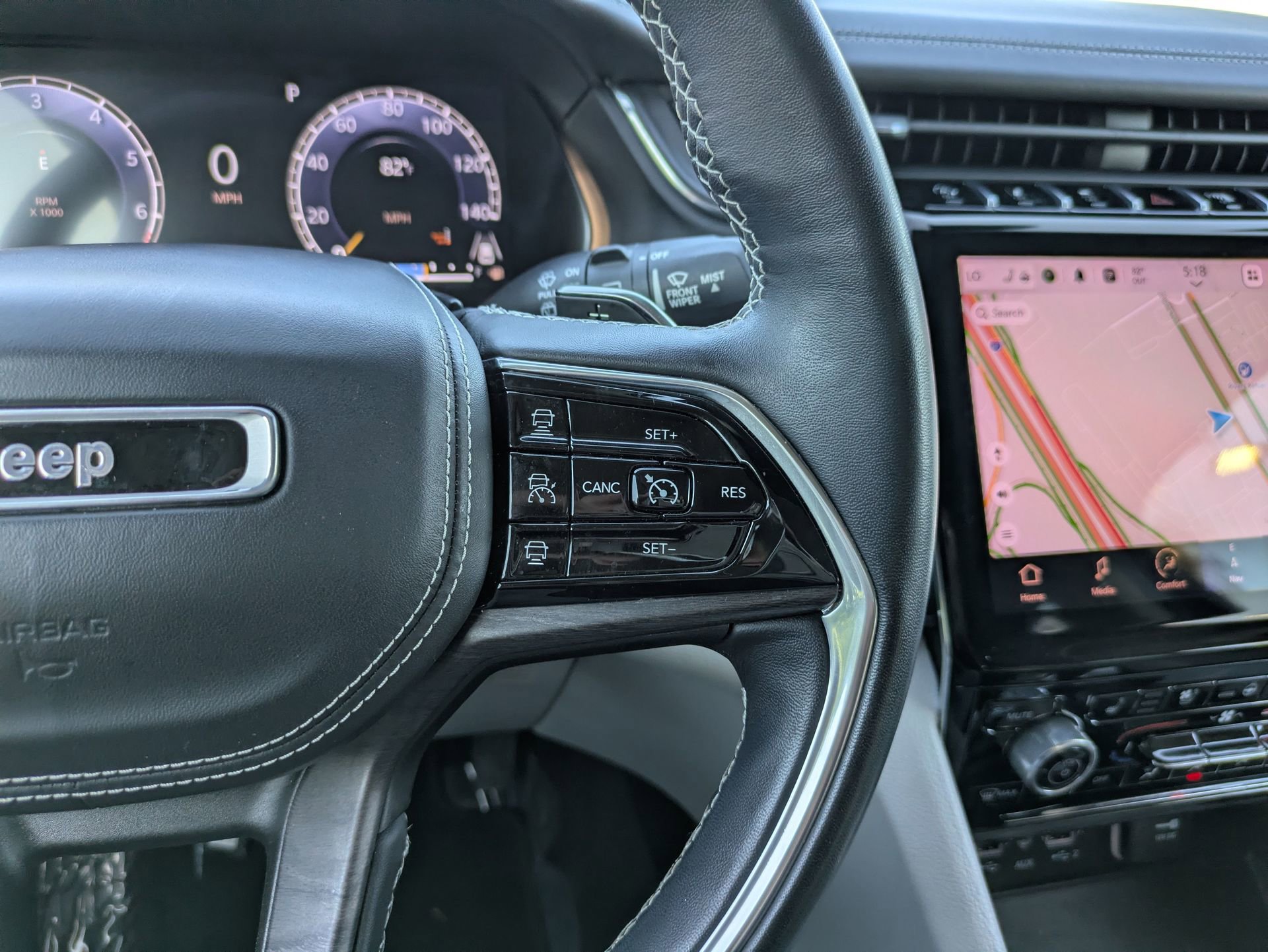 Used 2022 Jeep Grand Cherokee Overland w/ Luxury Tech Group IV image 34