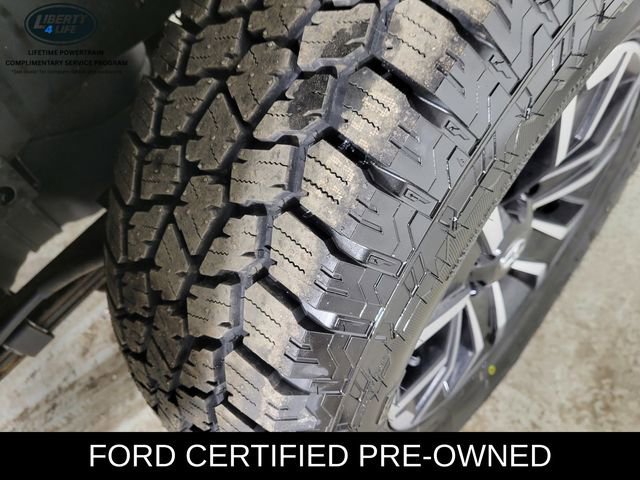 Used 2022 Toyota Tacoma TRD Sport w/ Technology Package AWD/4WD image 11