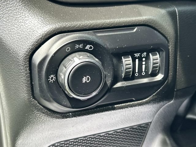 Used 2022 Jeep Wrangler Sport AWD/4WD image 28