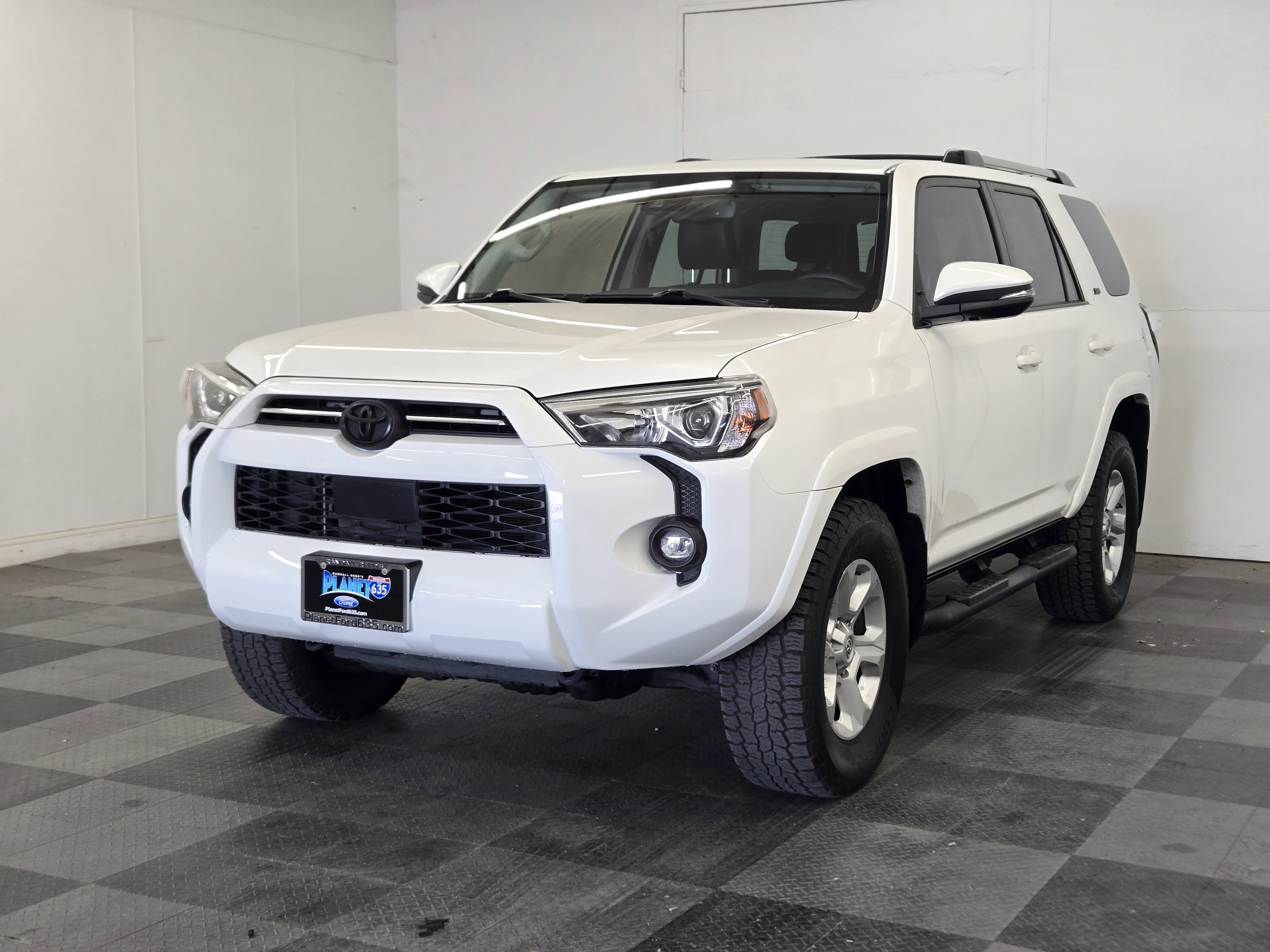 Used 2021 Toyota 4Runner SR5 Premium image 1