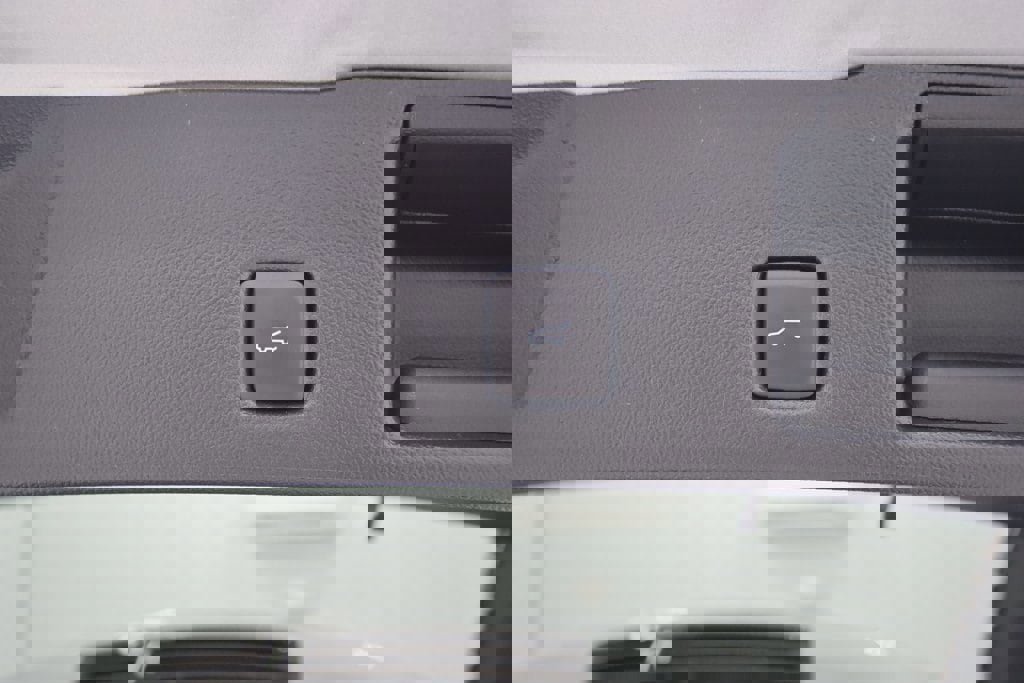 Certified 2024 Ford Escape SE image 68