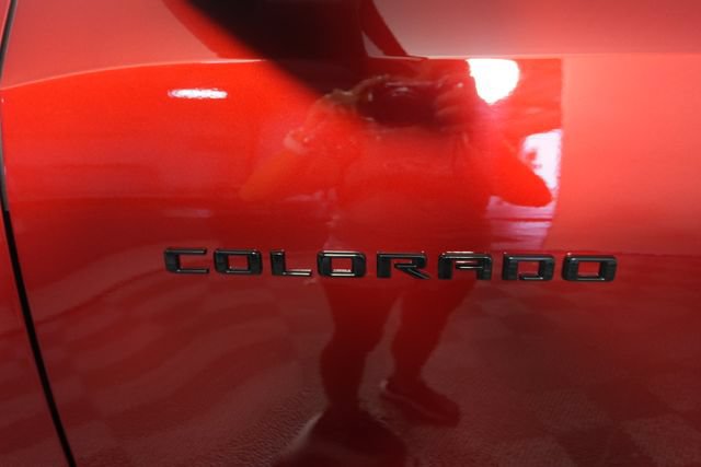 Used 2024 Chevrolet Colorado ZR2 w/ ZR2 Convenience Package III AWD/4WD image 24