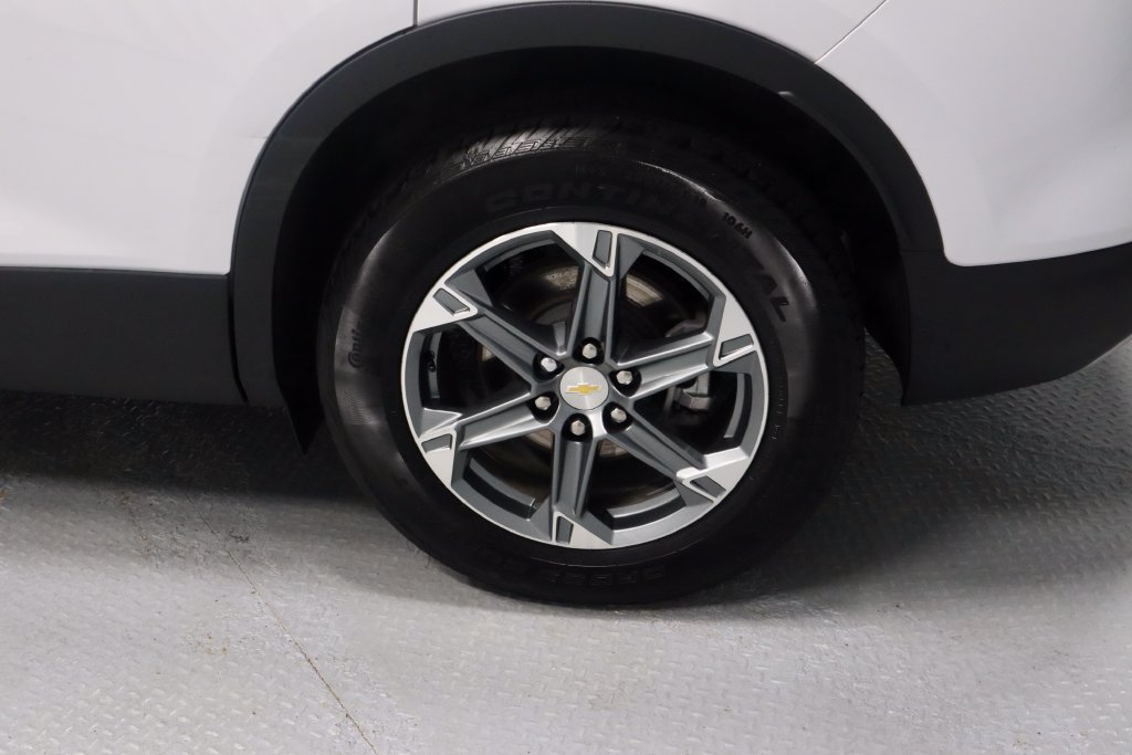 Used 2024 Chevrolet Blazer LT w/ Convenience Package FWD image 19