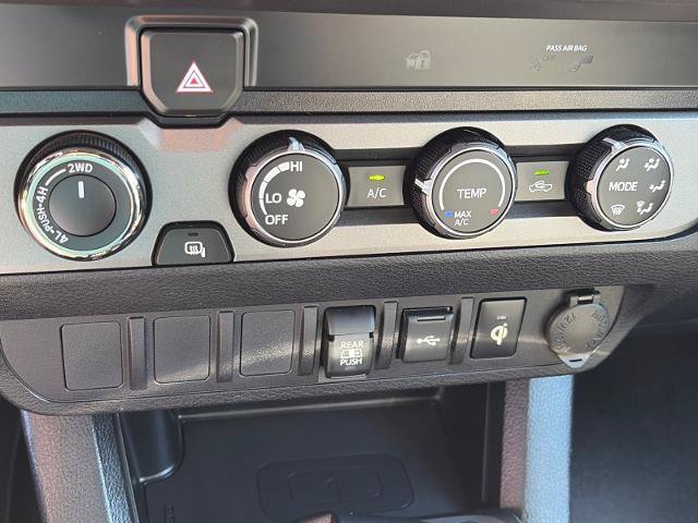 Used 2020 Toyota Tacoma 4x4 Double Cab image 14