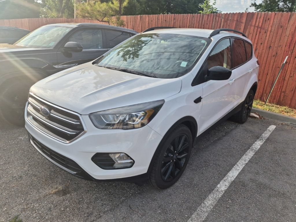 Certified 2019 Ford Escape SE FWD image 3