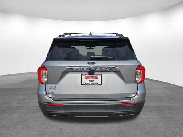 Certified 2021 Ford Explorer XLT image 3