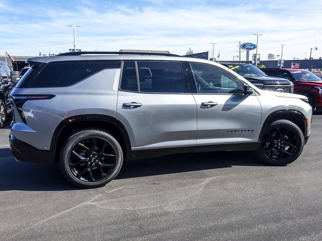 Used 2026 Chevrolet Traverse RS w/ LPO, Floor Liner Package AWD/4WD image 11