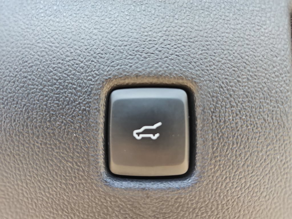 Certified 2025 Ford Escape ST-Line Select AWD/4WD image 13