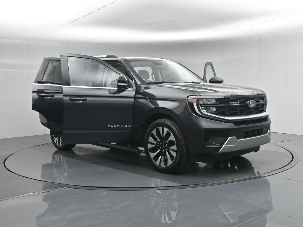 Certified 2025 Ford Expedition Platinum w/ Driver's Package AWD/4WD image 38