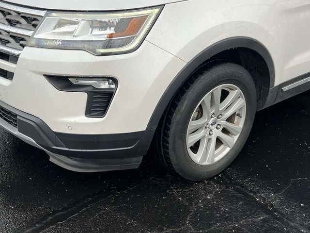 Certified 2018 Ford Explorer XLT w/ Equipment Group 202A AWD/4WD image 4