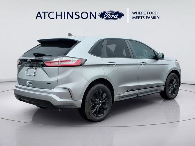 Certified 2024 Ford Edge SE w/ Black Appearance Package AWD/4WD image 4