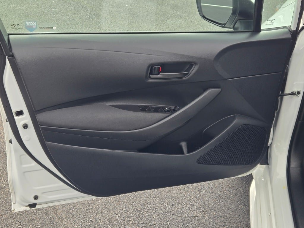 Used 2024 Toyota Corolla LE FWD image 15