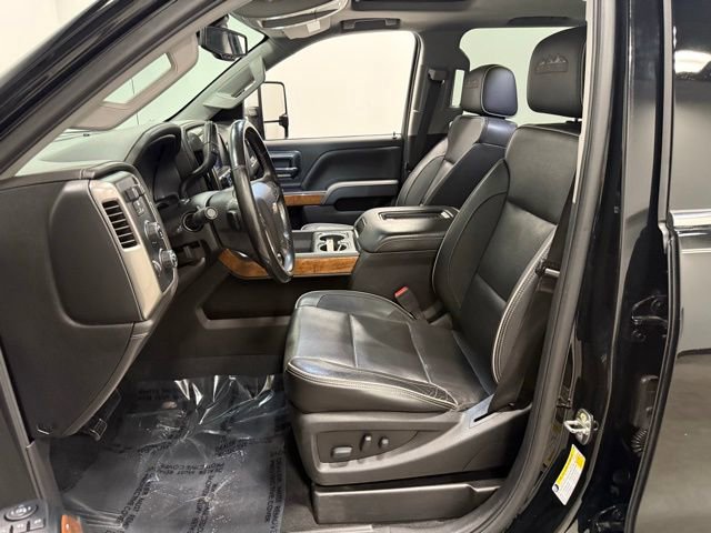 Used 2019 Chevrolet Silverado 2500 High Country w/ Duramax Plus Package image 15