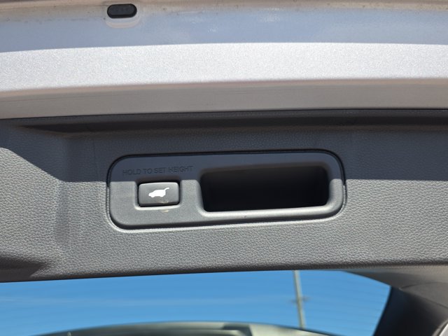 Used 2025 Honda Pilot TrailSport image 14