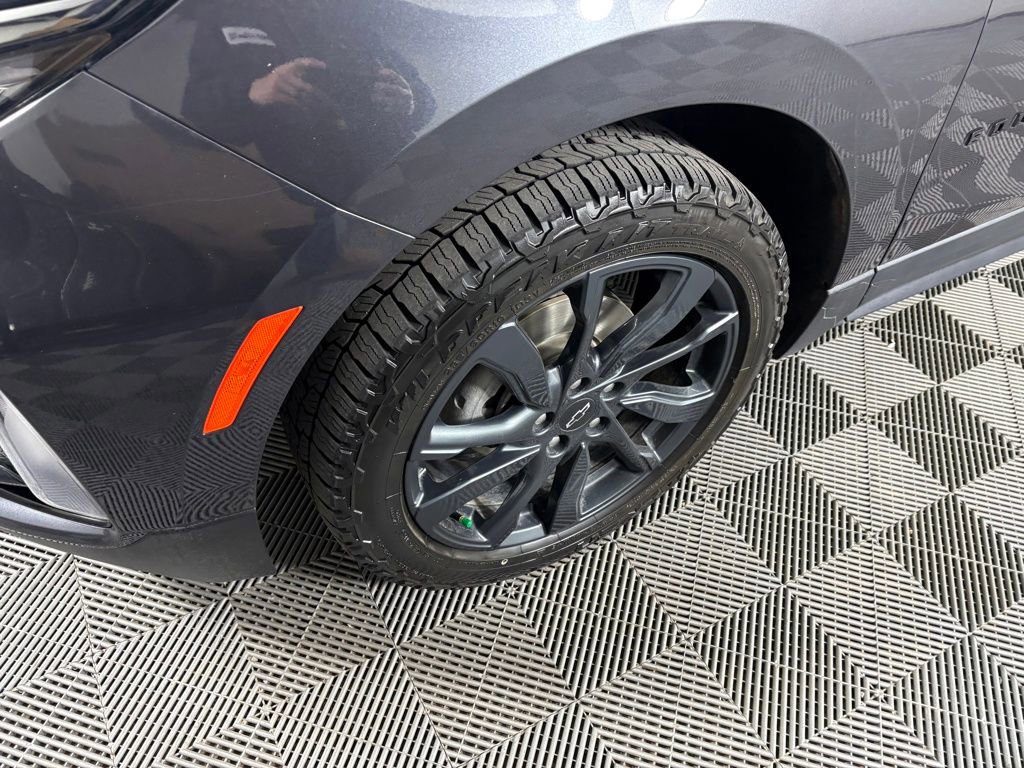 Used 2022 Chevrolet Equinox RS w/ RS Leather Package image 8