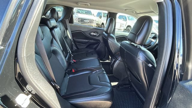 Used 2022 Jeep Cherokee Trailhawk w/ Trailer Tow Group AWD/4WD image 13