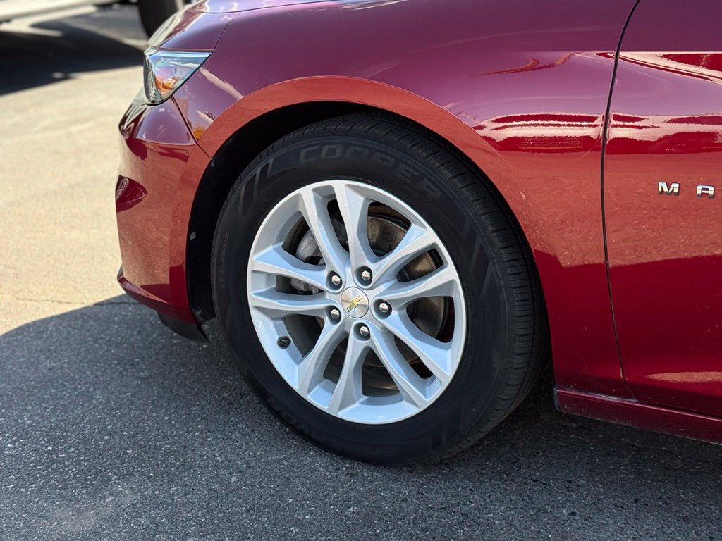 Used 2018 Chevrolet Malibu LT w/ Driver Confidence Package FWD image 39