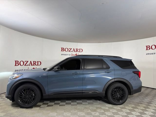 Certified 2025 Ford Explorer ST-Line RWD image 8