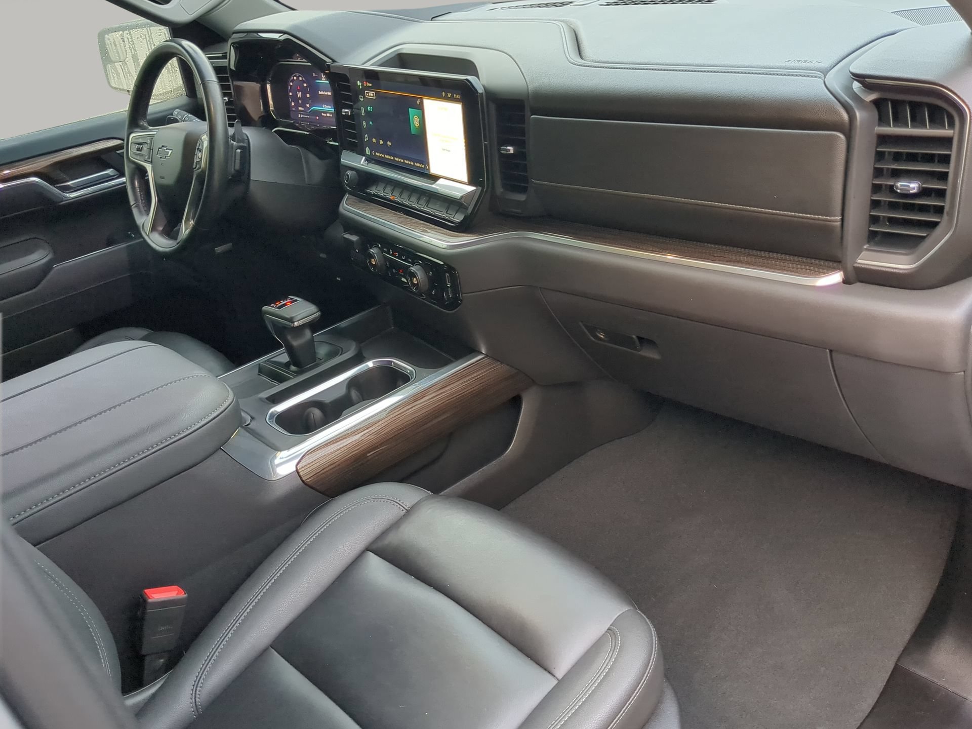 Used 2025 Chevrolet Silverado 1500 LT Trail Boss w/ Convenience Package II AWD/4WD image 49