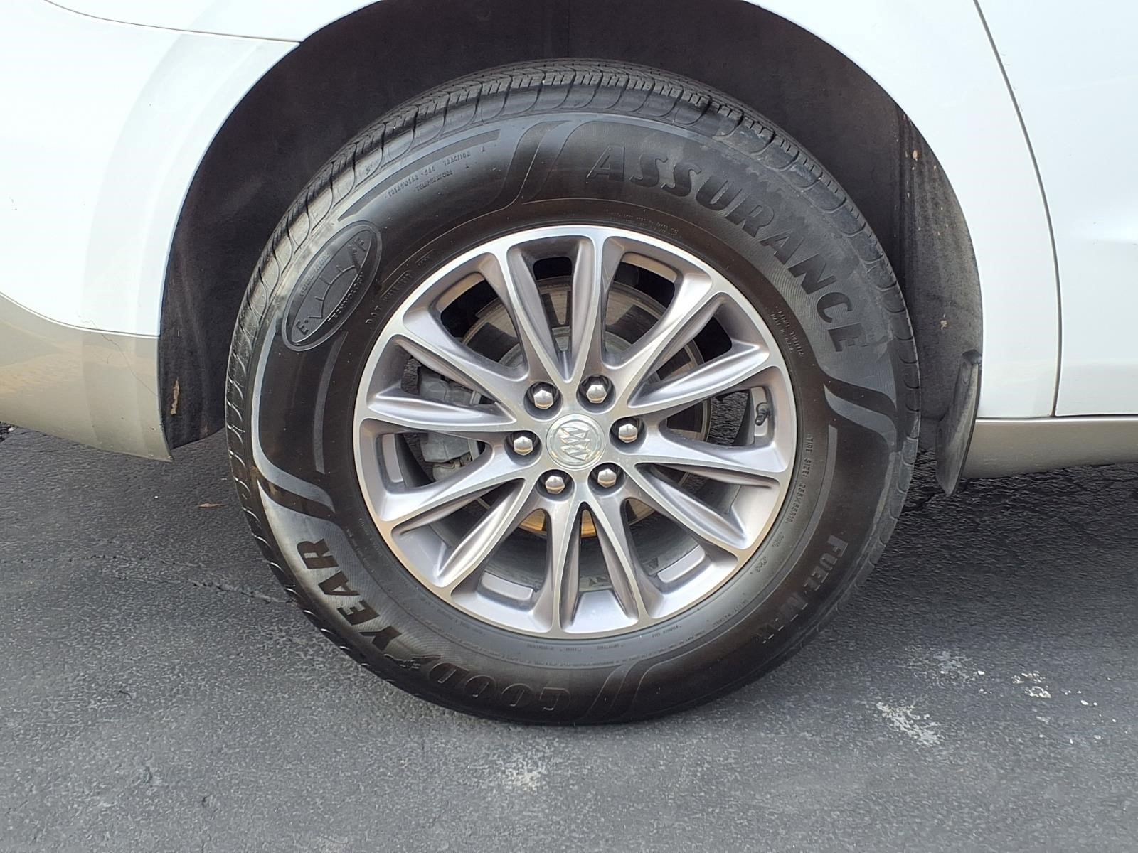 Used 2022 Buick Enclave Premium FWD image 11