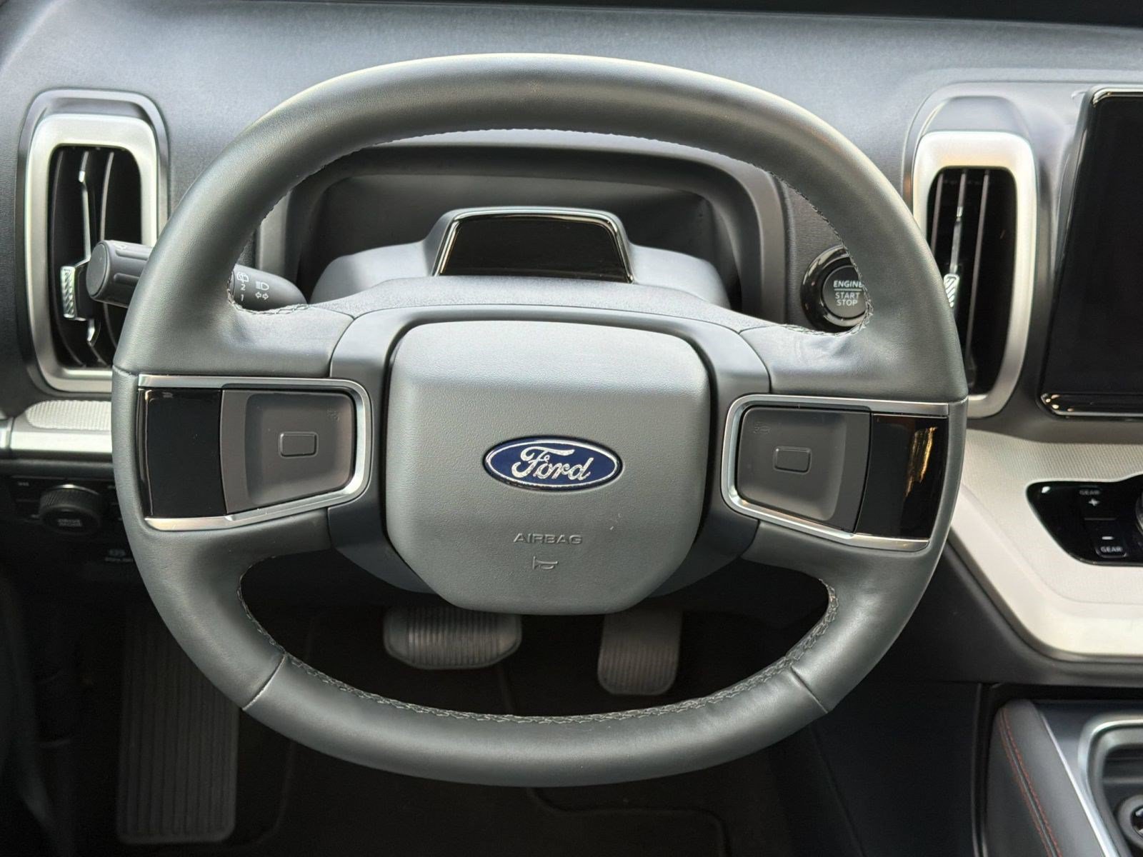 Certified 2025 Ford Expedition Active AWD/4WD image 11