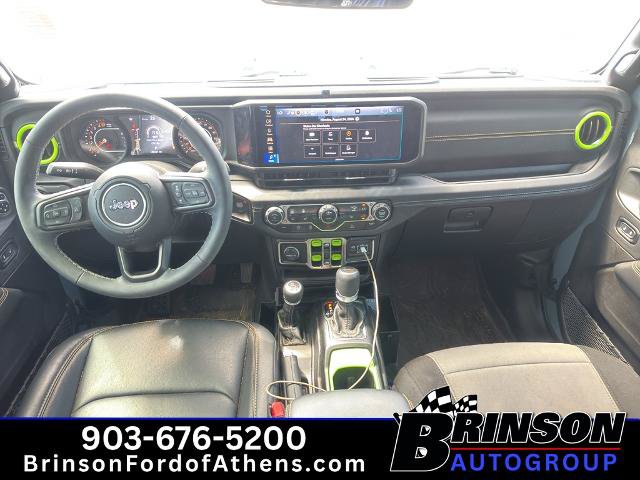 Used 2025 Jeep Gladiator Sport AWD/4WD image 11