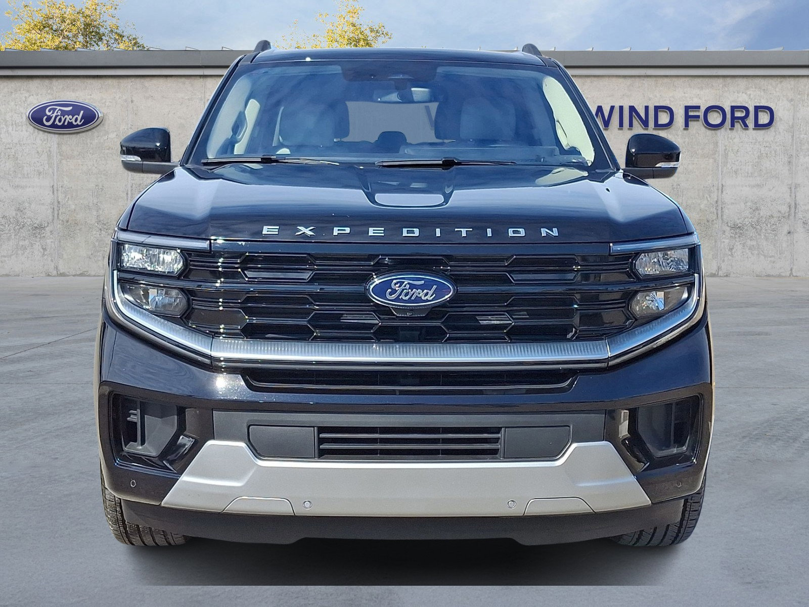 Certified 2025 Ford Expedition Max Platinum w/ Driver's Package image 7