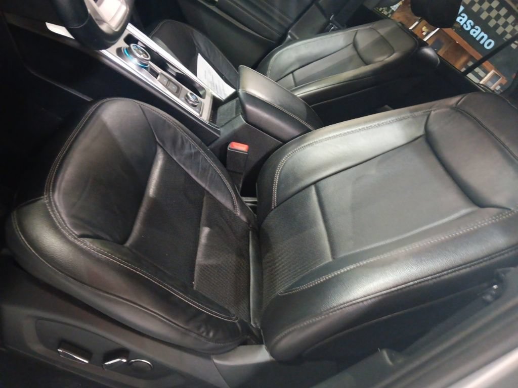 Certified 2020 Ford Explorer Limited AWD/4WD image 6