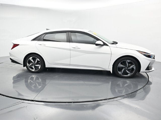 Used 2023 Hyundai Elantra Limited w/ Cargo Package FWD image 12