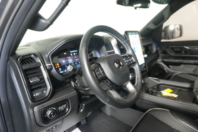 Used 2025 RAM 1500 Limited AWD/4WD image 21