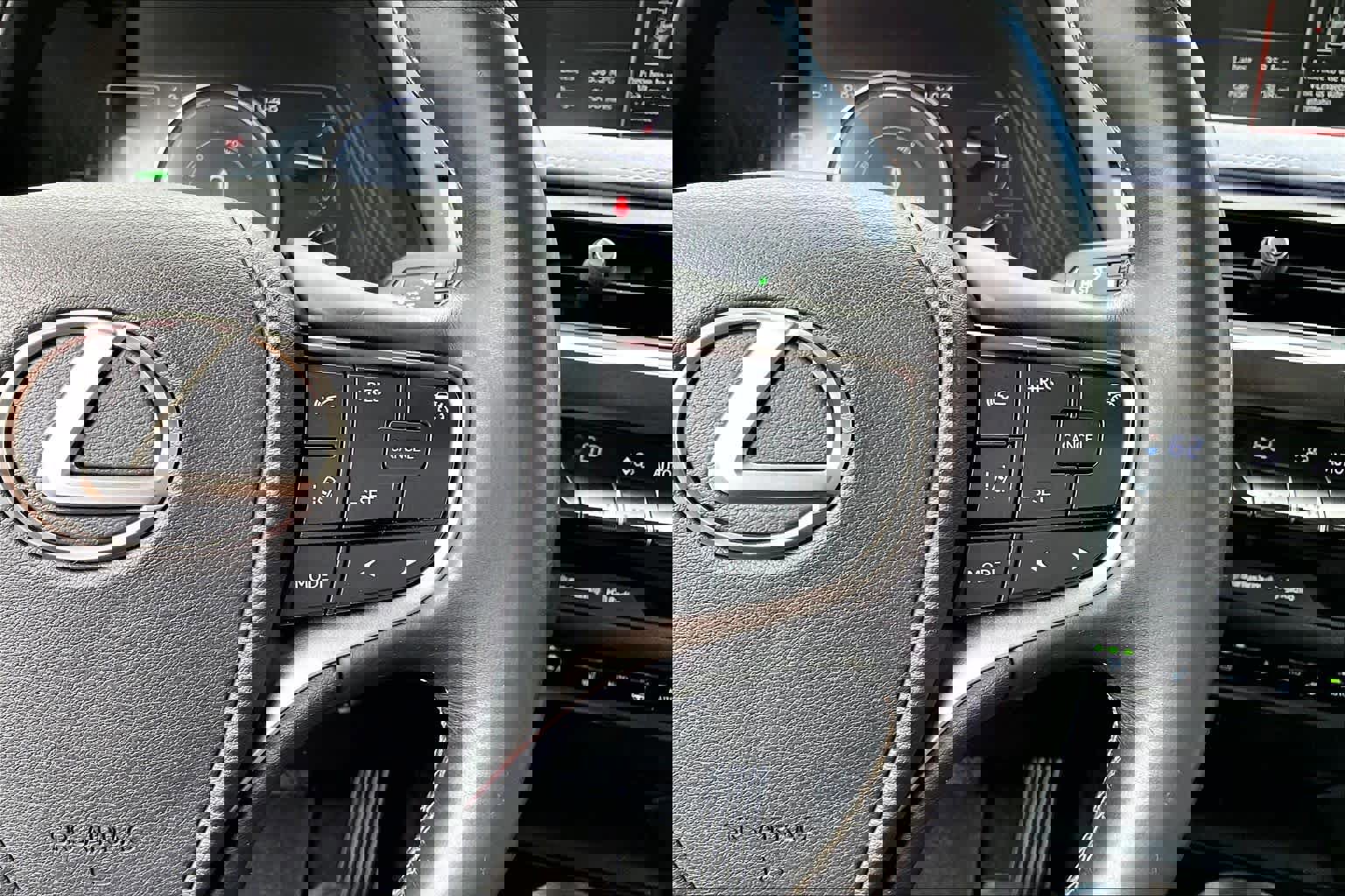 Used 2020 Lexus UX 250h w/ Premium Package image 24