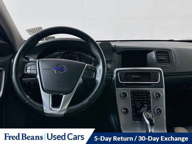 Used 2017 Volvo V60 T5 Cross Country w/ Convenience Package image 26