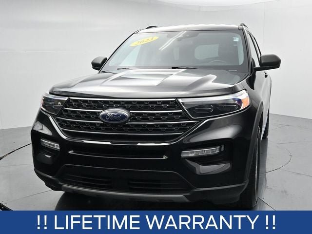 Certified 2023 Ford Explorer XLT w/ Equipment Group 202A AWD/4WD image 3